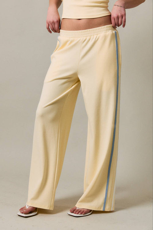 MID RISE CONTRAST LINE DETAIL PANTS
