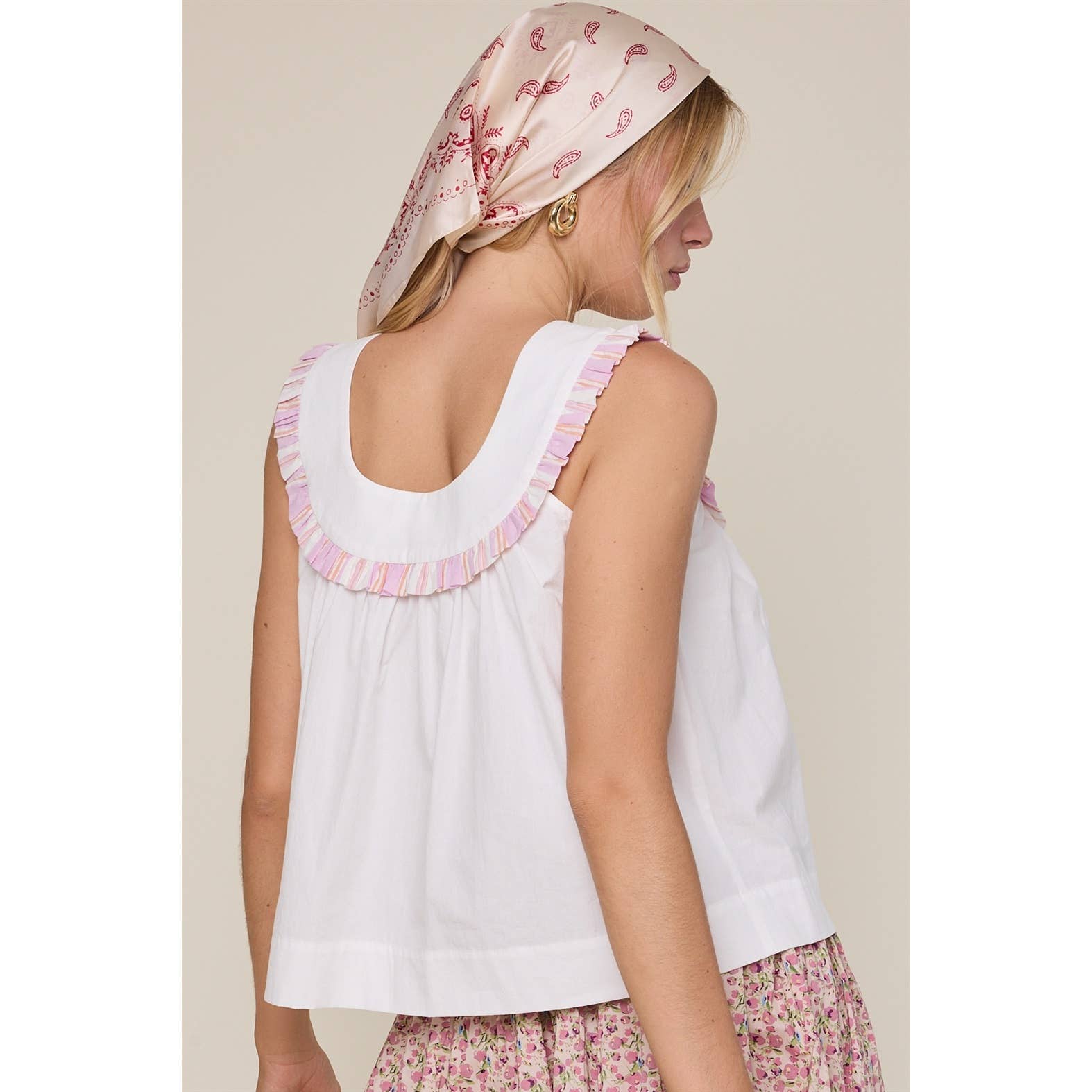 CONTRAST RUFFLED COLLARED TANK TOP / WL25-12021